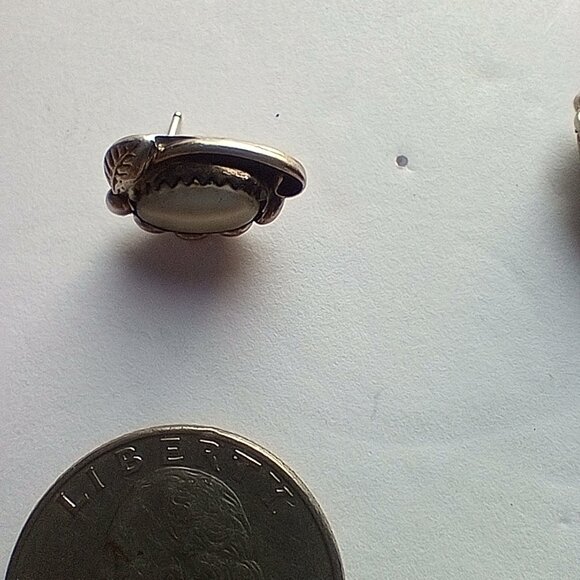 Awesome Vintage Signed Navajo Sharon Cisco Mother-of-Pearl and Silver Earrings - Picture 2 of 6
